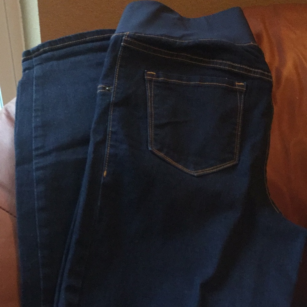 NWOT 🌱OLD NAVY🌱 maternity skinny jeans size 10